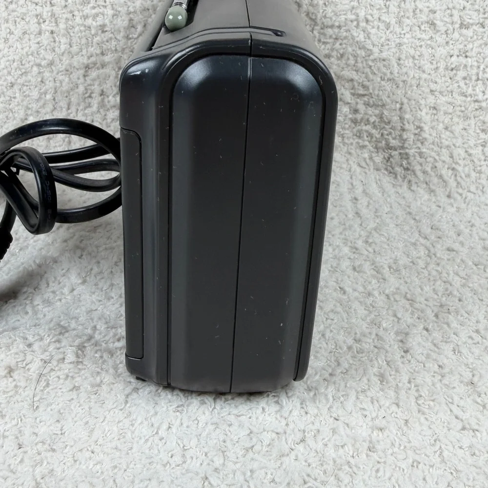 Sony Portable FM/AM 2 Band Radio ICF-38 Black Plug In Or Battery, Clean, Tested